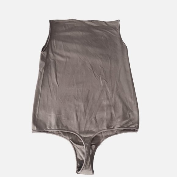 CT761 Skims NWOT Essential Crew Neck Sleeveless Bodysuit Thong GrayBrownish S/M - Picture 3 of 3